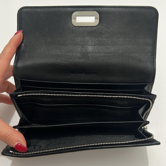 Michael Kors Rivington Stud Black large leather wallet - Picture 6 of 7